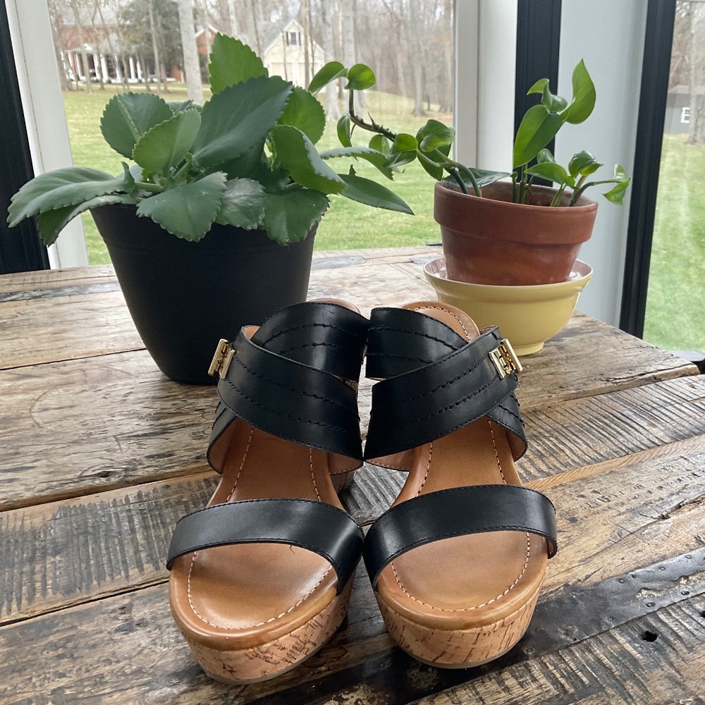 Black Tommy Hilfiger wedge sandals,NEW.